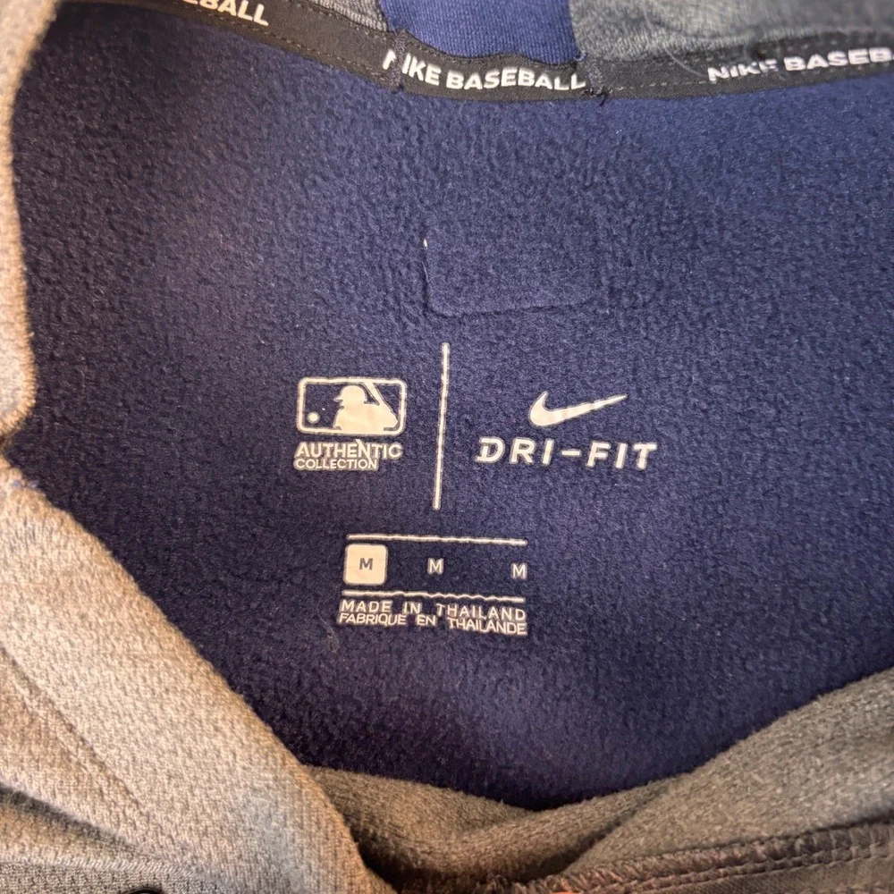Nike Gray Blue Thermal Fit Crewneck Sweatshirt Men's Size Medium Boston Red Sox